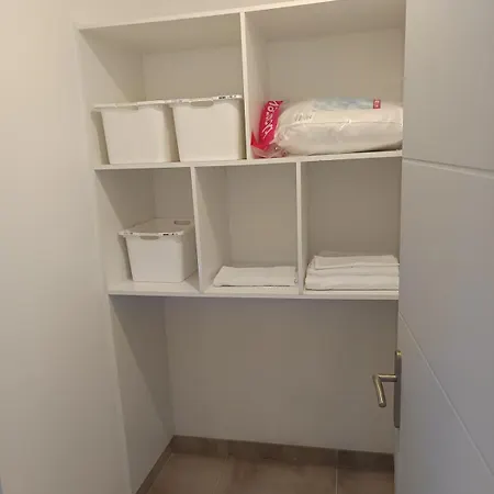 דירה T2 Centre Lourdes, Proche Sanctuaire Avec Balcon לורדה